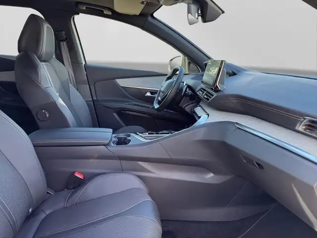 Peugeot 3008 view 9