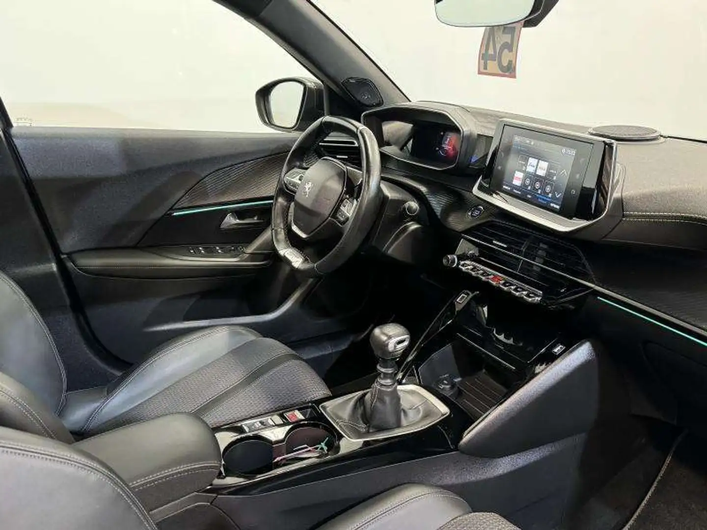 Peugeot 2008 GT LINE Gris - 2