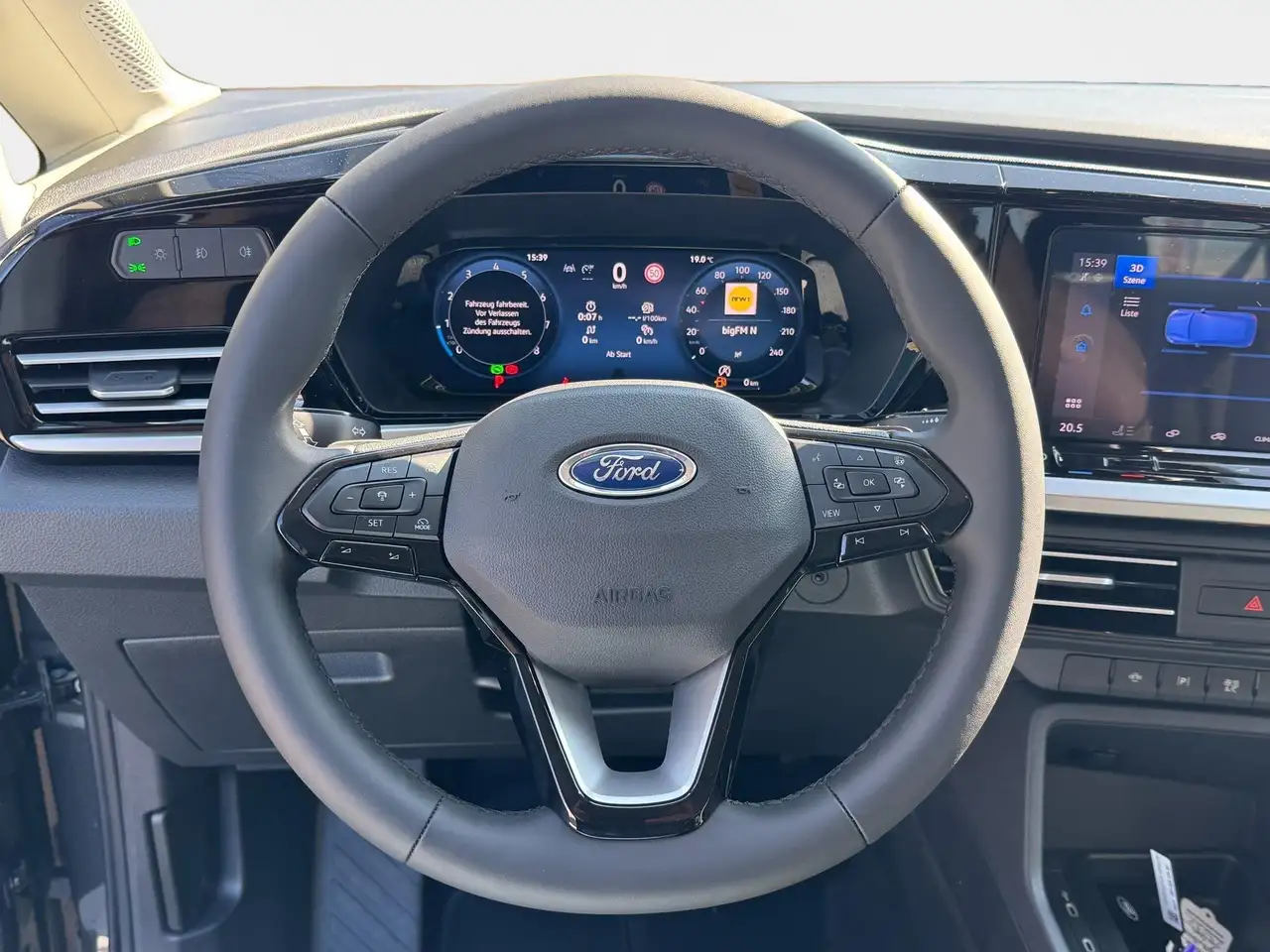 Ford Grand Tourneo 2026 — фото 10