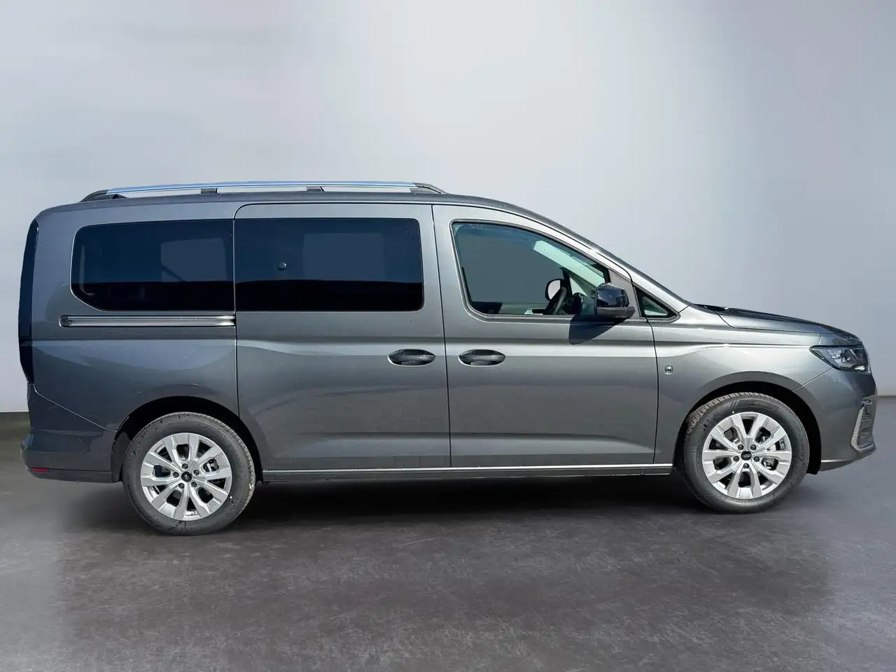Ford Grand Tourneo 2026