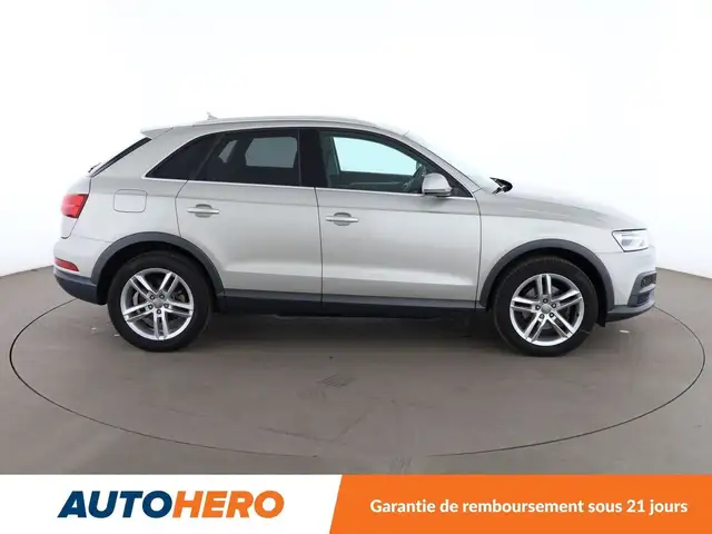 Audi Q3 view 7