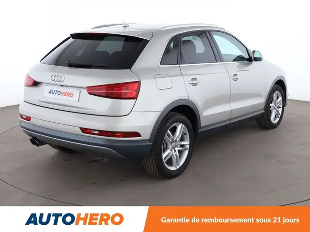 Audi Q3 view 6