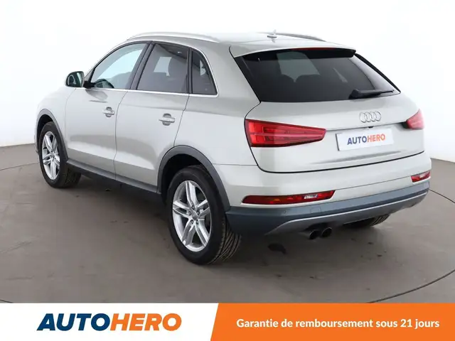 Audi Q3 view 4
