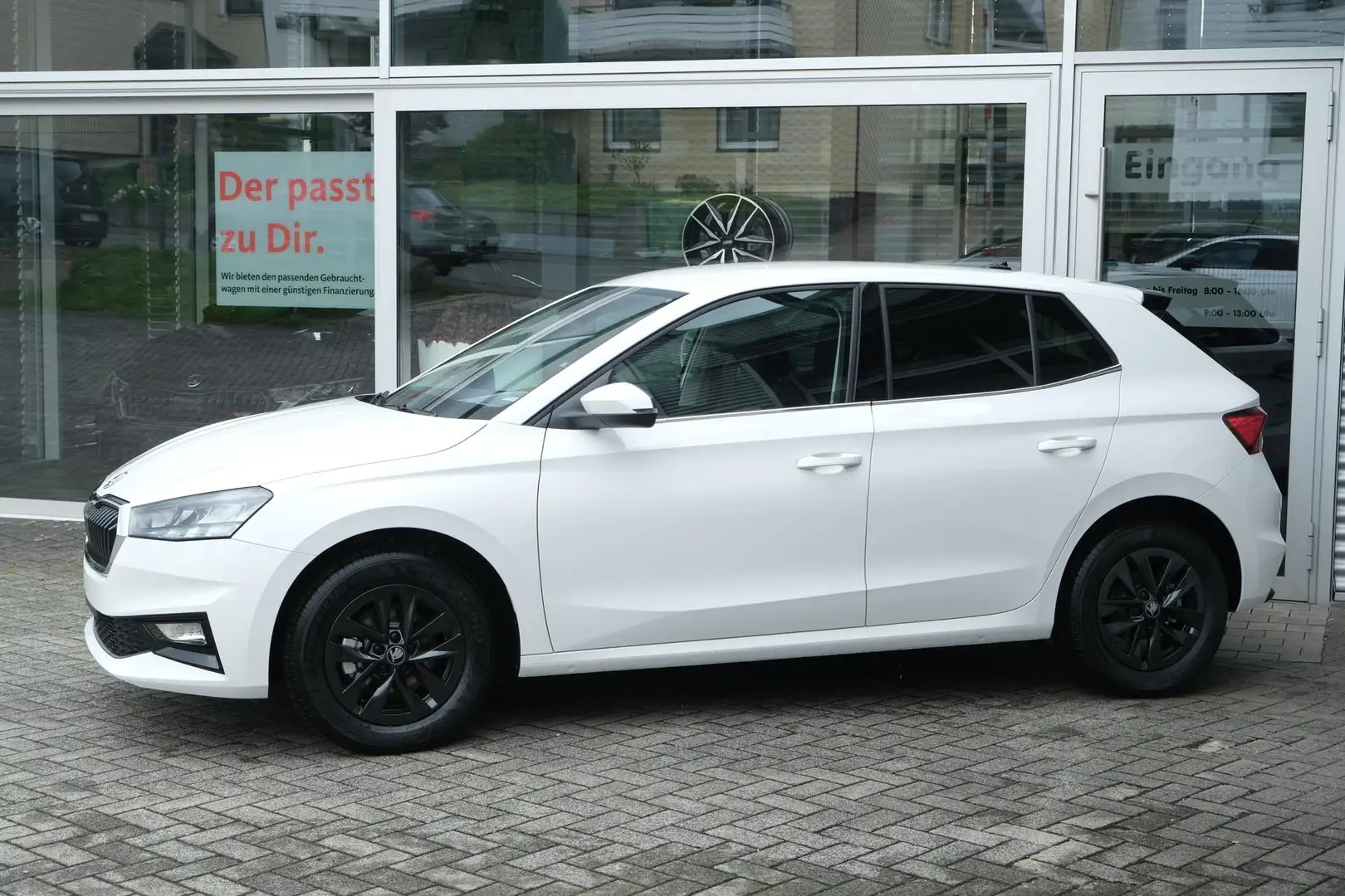 Skoda Fabia 1.0 TSI Top Selection App-Navi LED Climatronic Alu Blanc - 2