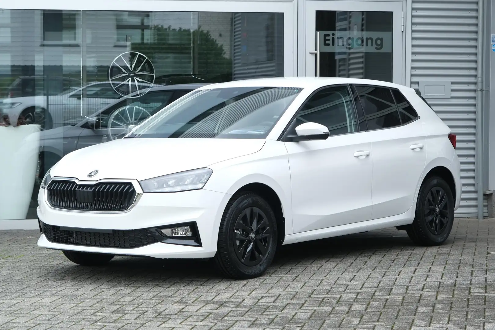 Skoda Fabia 1.0 TSI Top Selection App-Navi LED Climatronic Alu Blanc - 1
