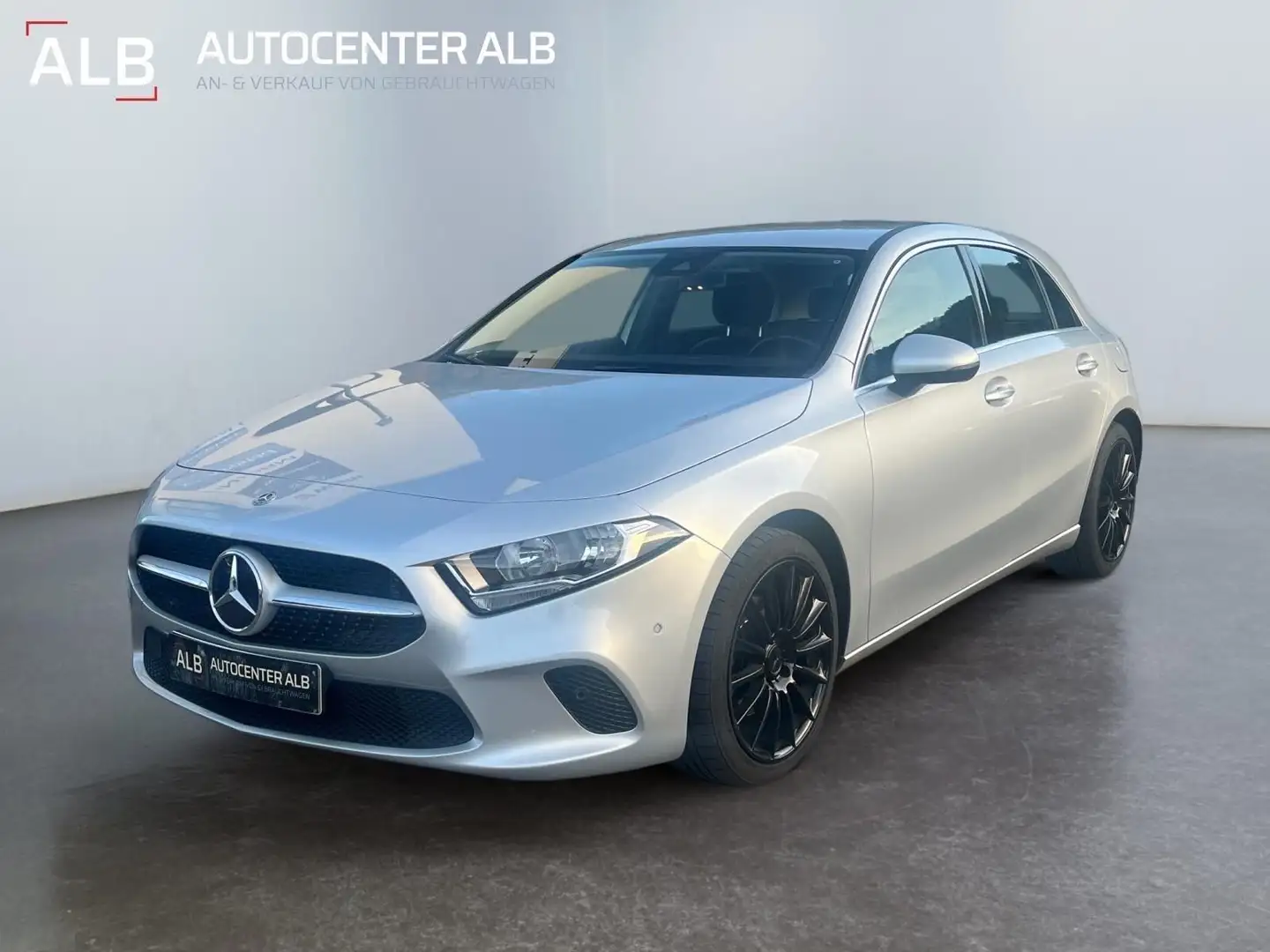 Mercedes-Benz A 200 /AUTOMATIK/WIDESCREEN/EURO6/TOP/ Silber - 1
