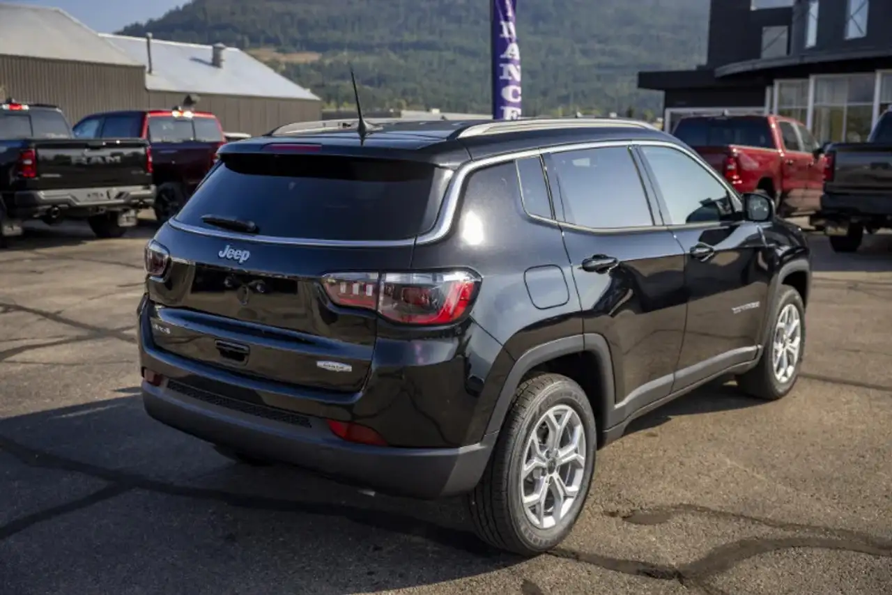 Jeep Compass снимка Jeep Compass