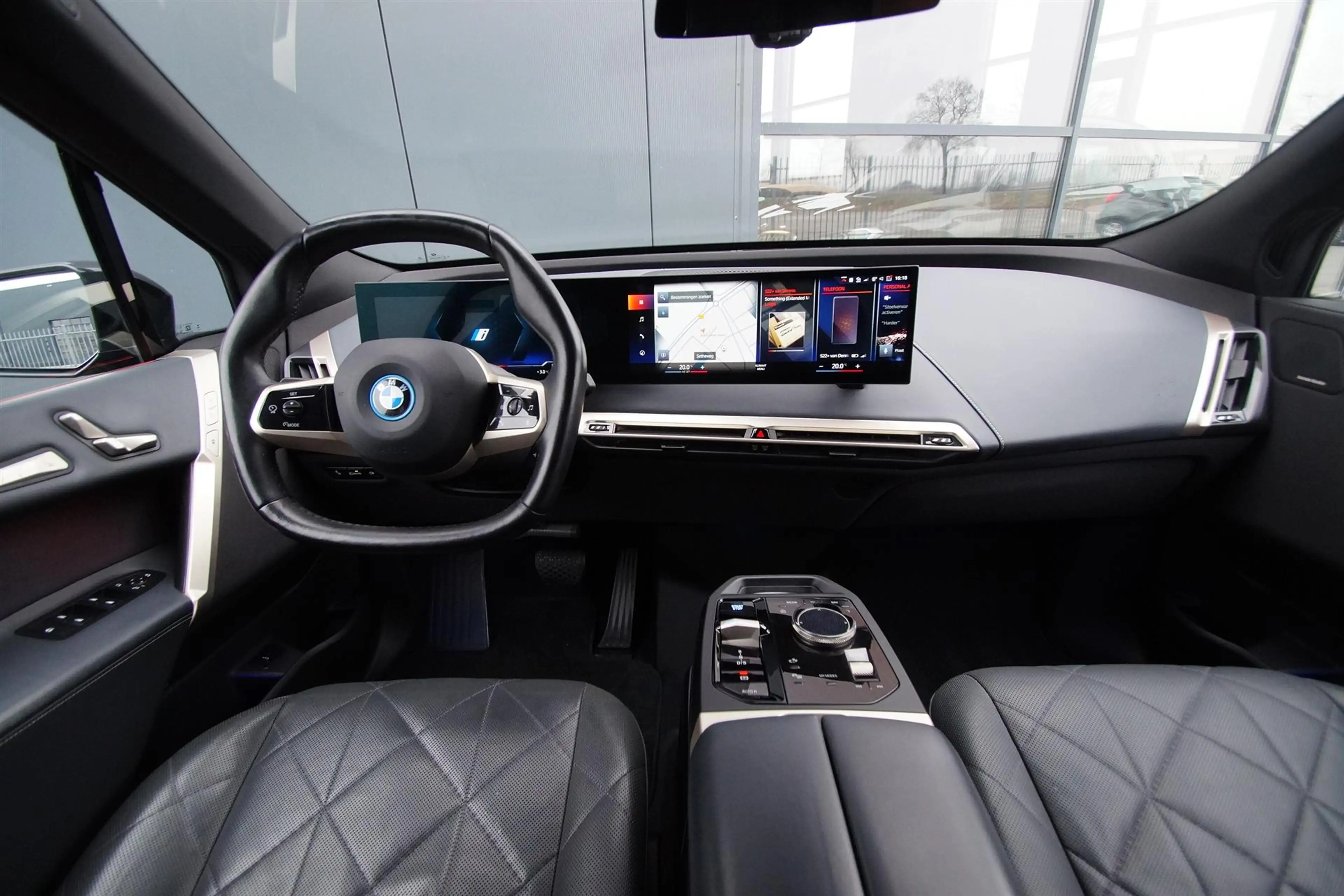 BMW iX XDrive40 SportPakket | Laserlicht | Trekhaak | H/K — photo 3