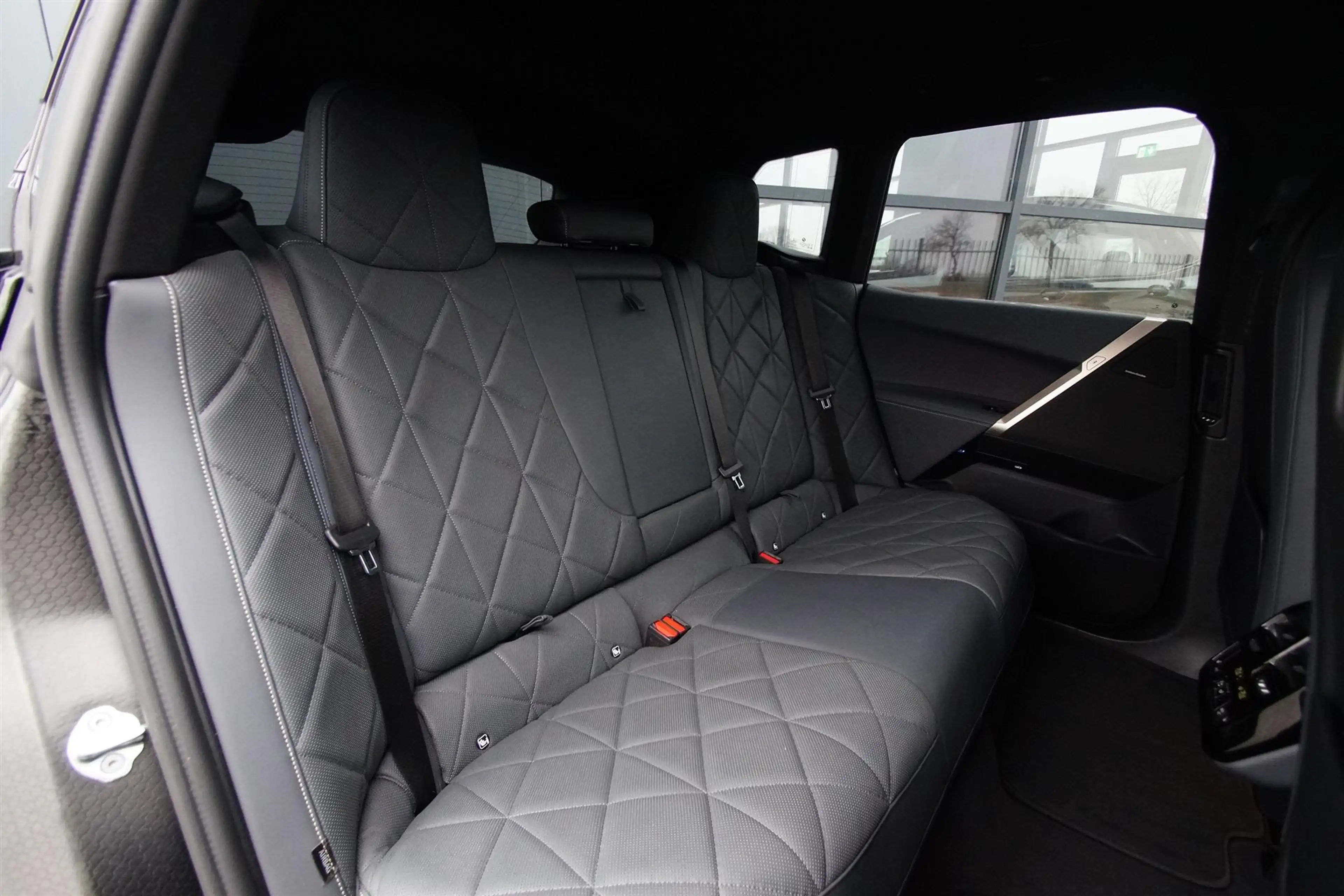BMW iX XDrive40 SportPakket | Laserlicht | Trekhaak | H/K — photo 6