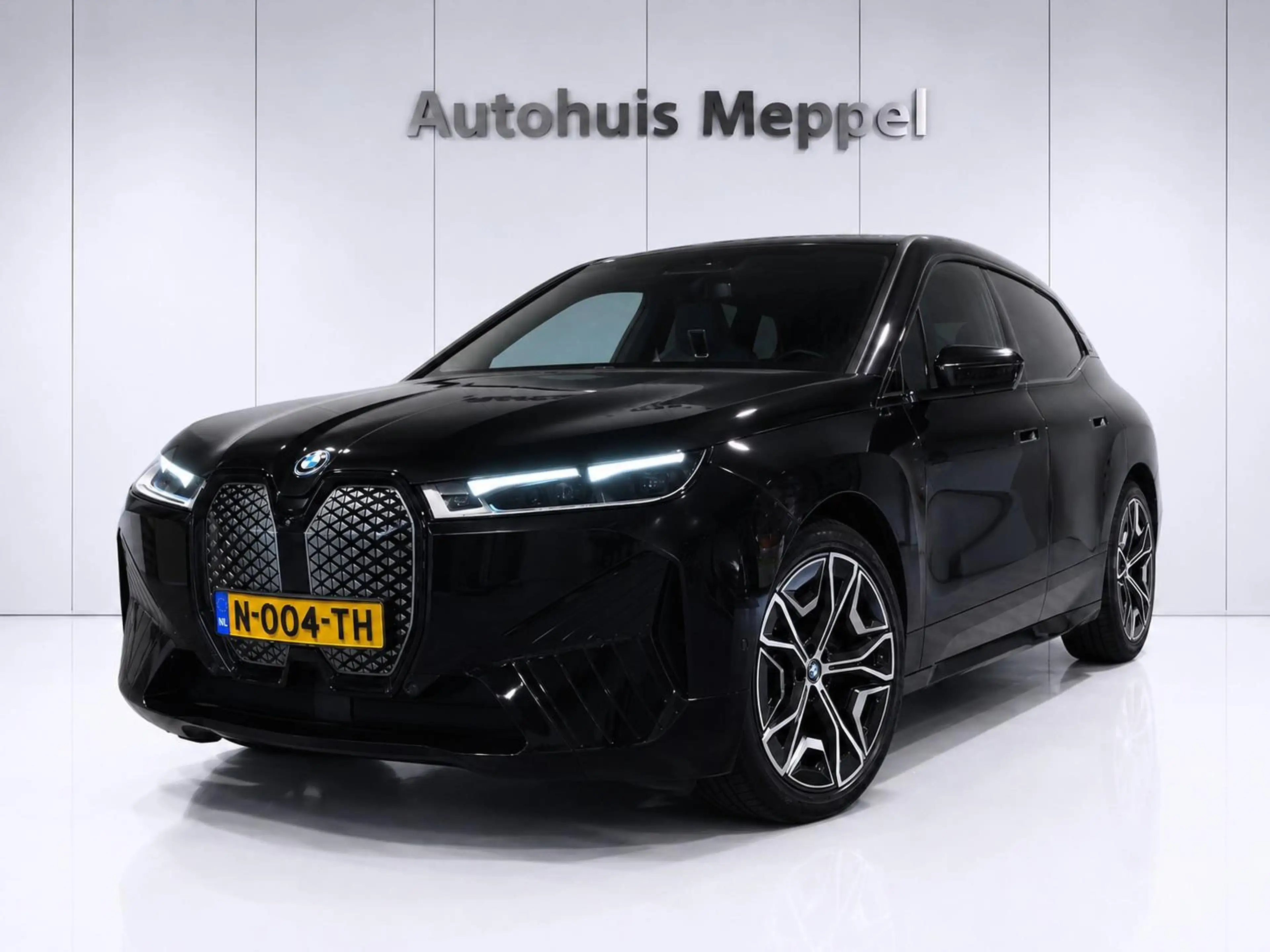 BMW iX XDrive40 SportPakket | Laserlicht | Trekhaak | H/K