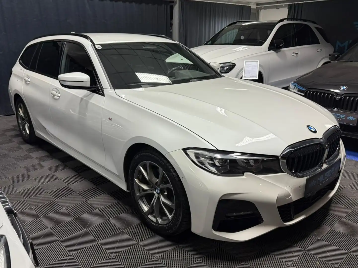 BMW 320 d xDrive M Sport Weiß - 1