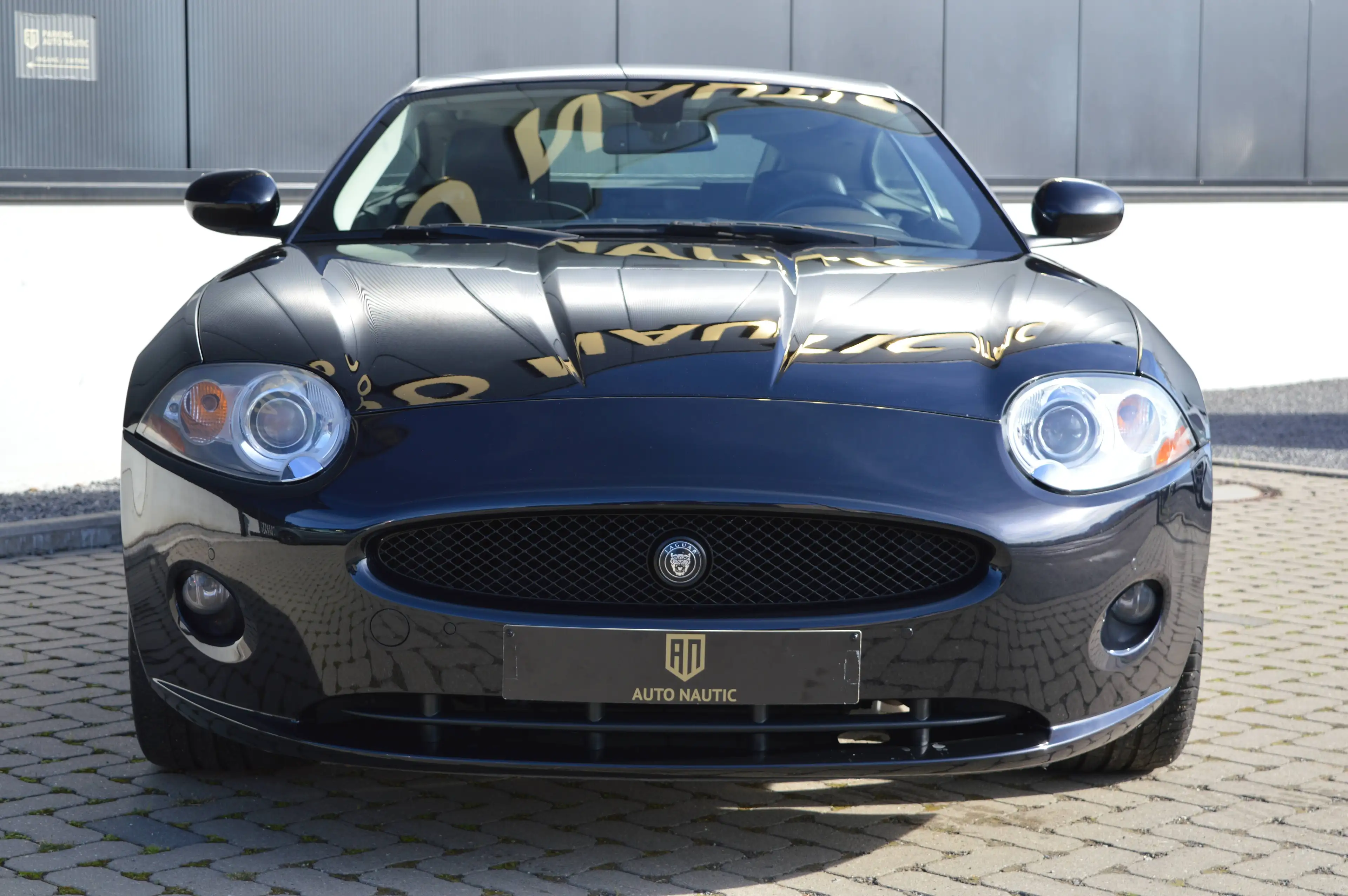Jaguar XK Coupé 4.2i V8 - Jaguar services - Top condition — photo 2
