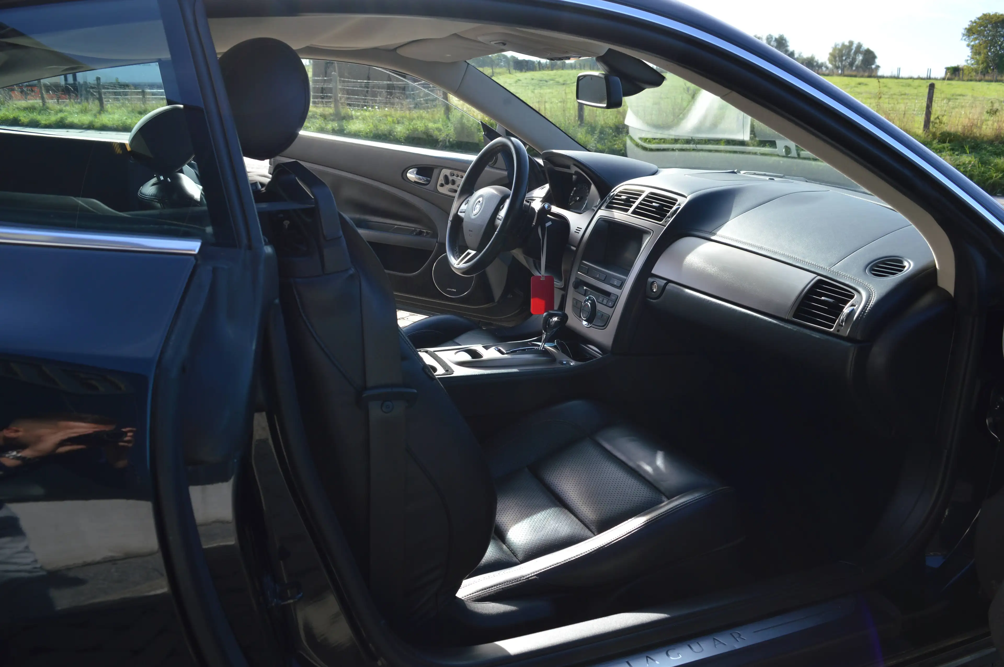Jaguar XK Coupé 4.2i V8 - Jaguar services - Top condition — photo 6