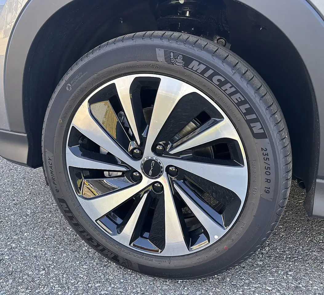 BYD SEAL U