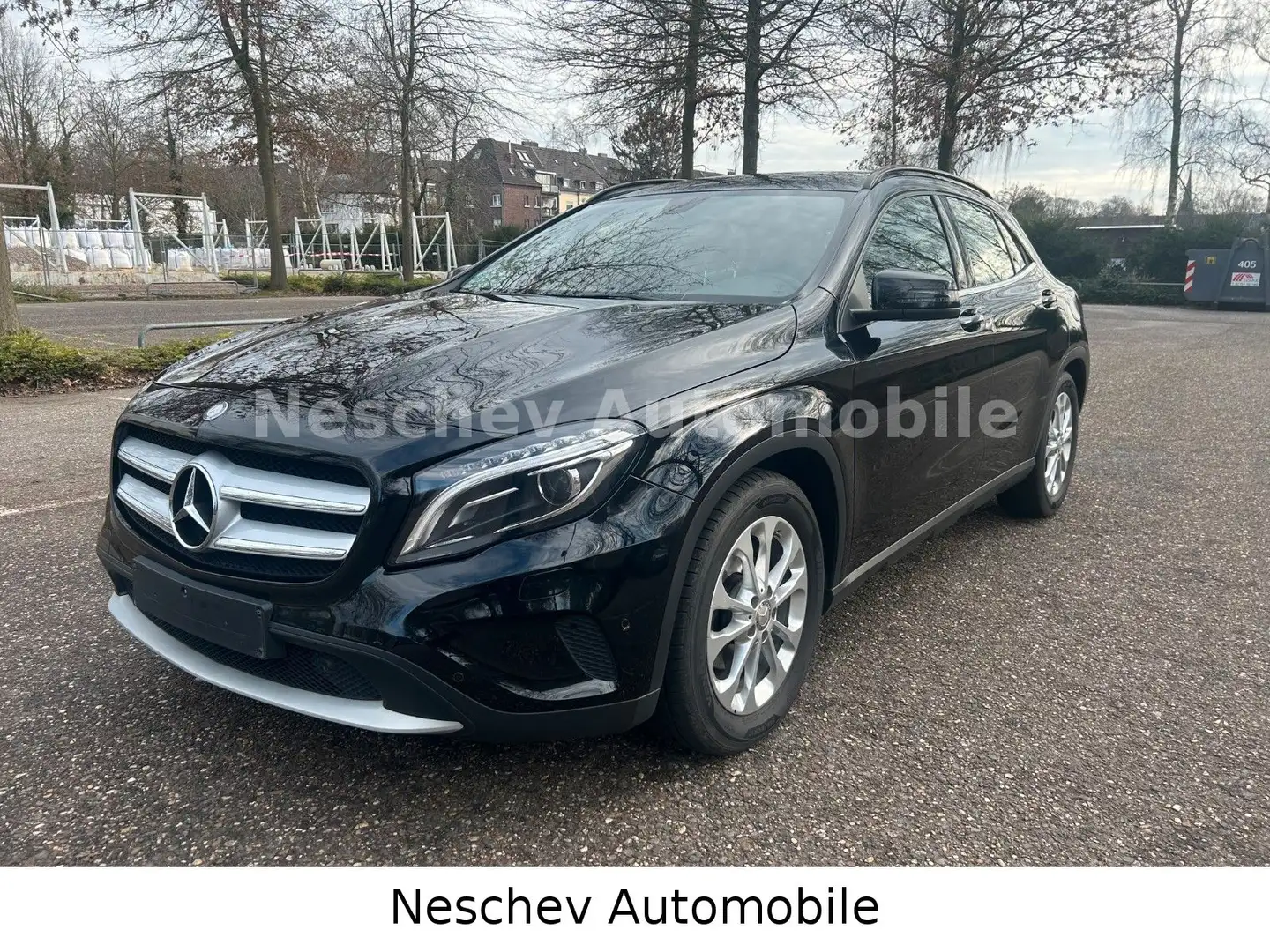 Mercedes-Benz GLA 200 d Style Leder/Navi/Bi-Xenon/AHK/PTS/2.Hd Negro - 1