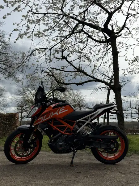 KTM 390 Duke - foto 2
