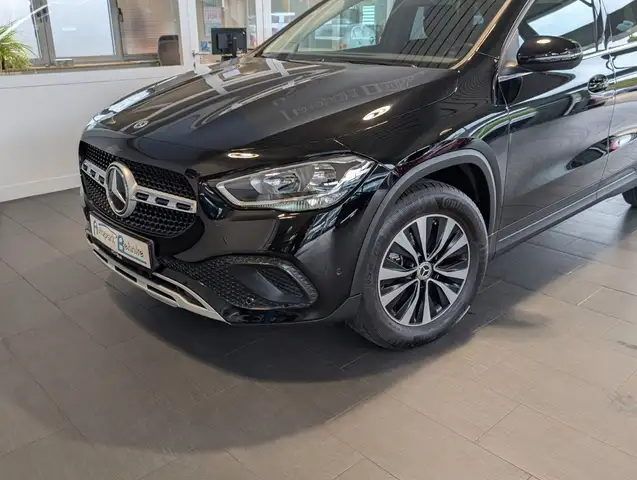 Mercedes-Benz Gla view 5