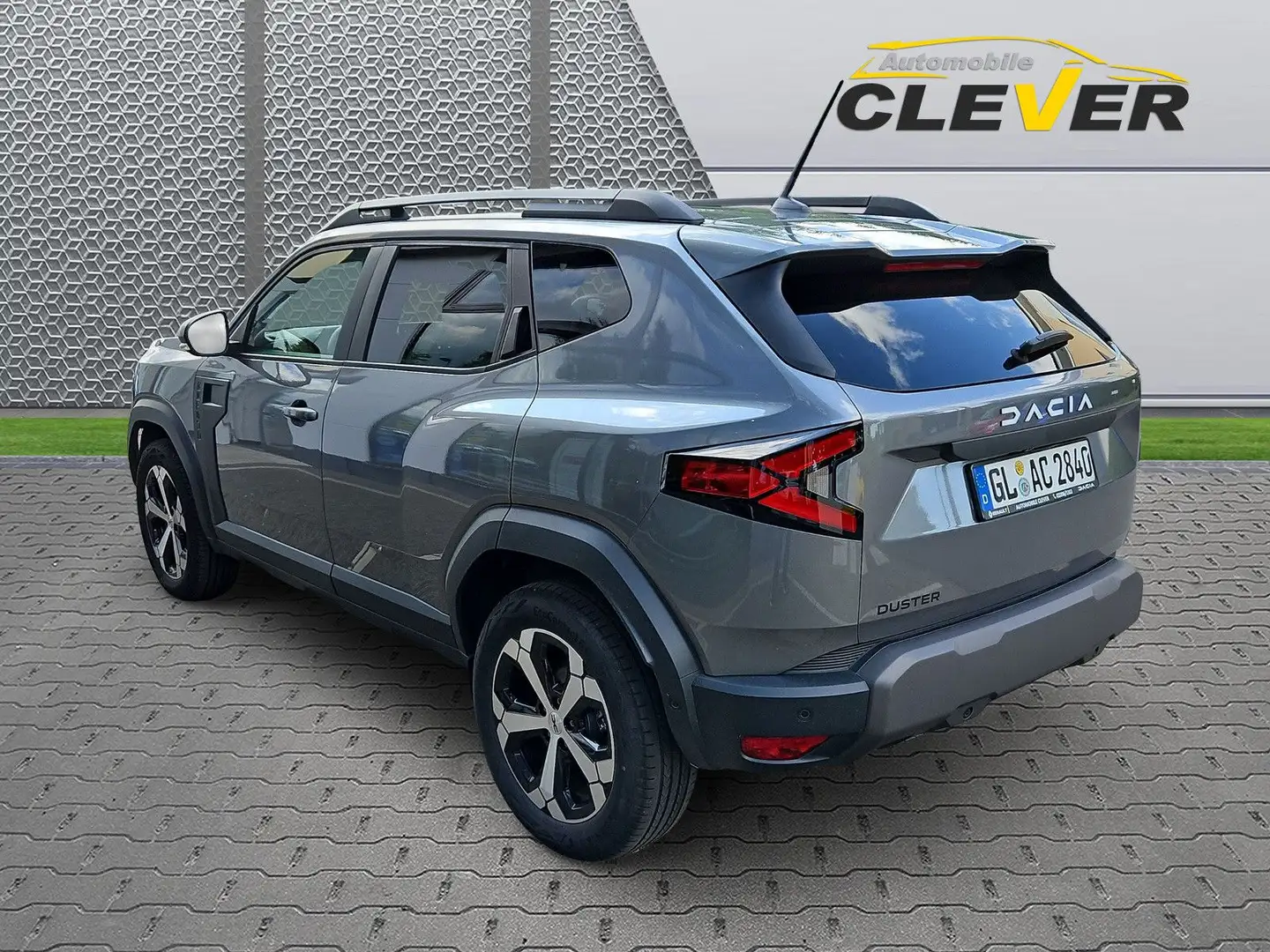 Dacia Duster Journey TCe 130  Navi Kamera LED Sitzheiz Grau - 2