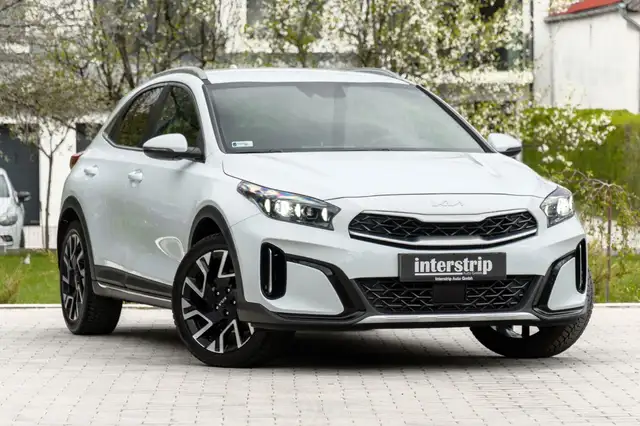 Kia Xceed view 3