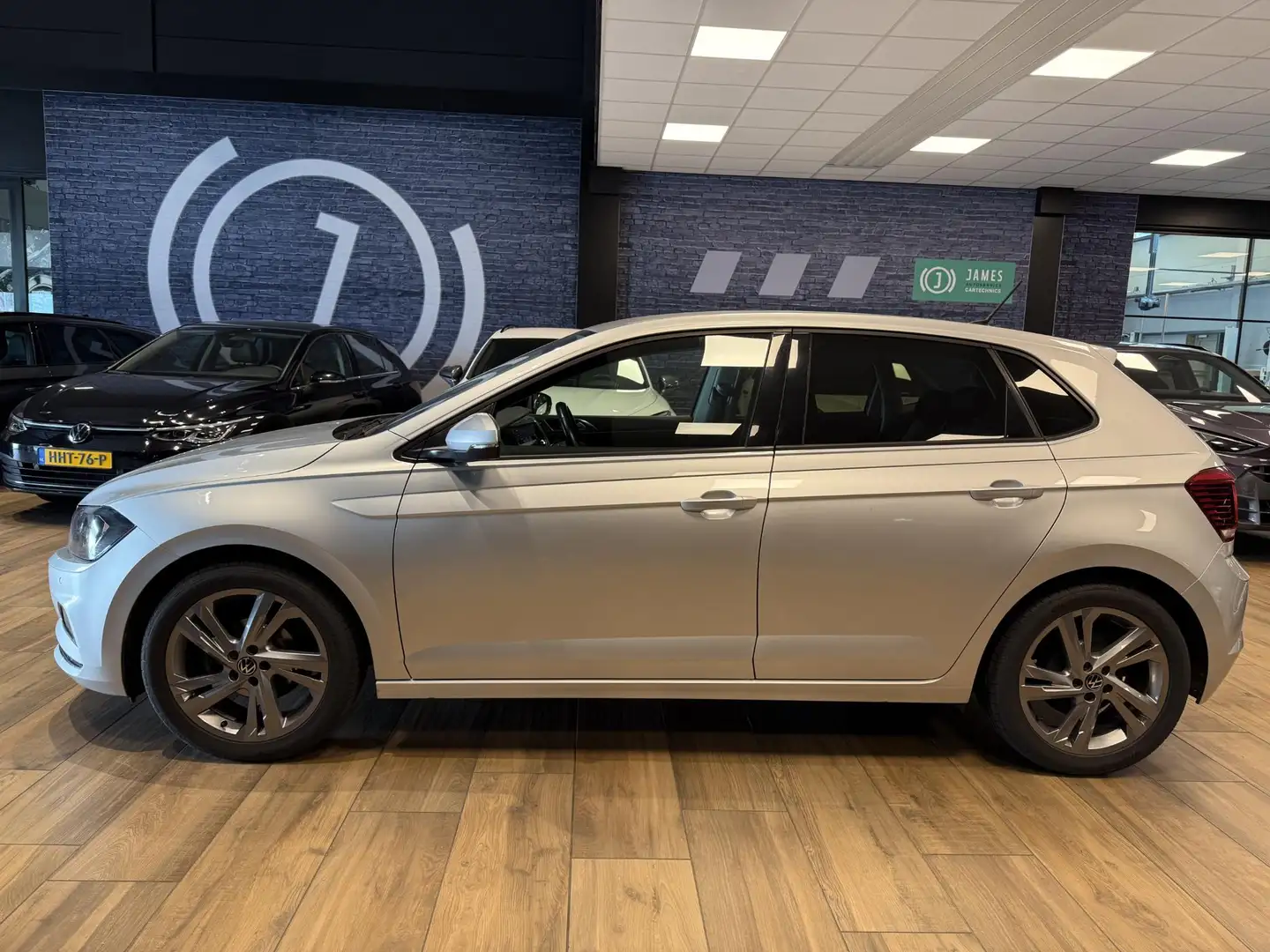 Volkswagen Polo 1.0 TSI Highline DSG|NAVI|17 INCH LM|CLIMA Gris - 2