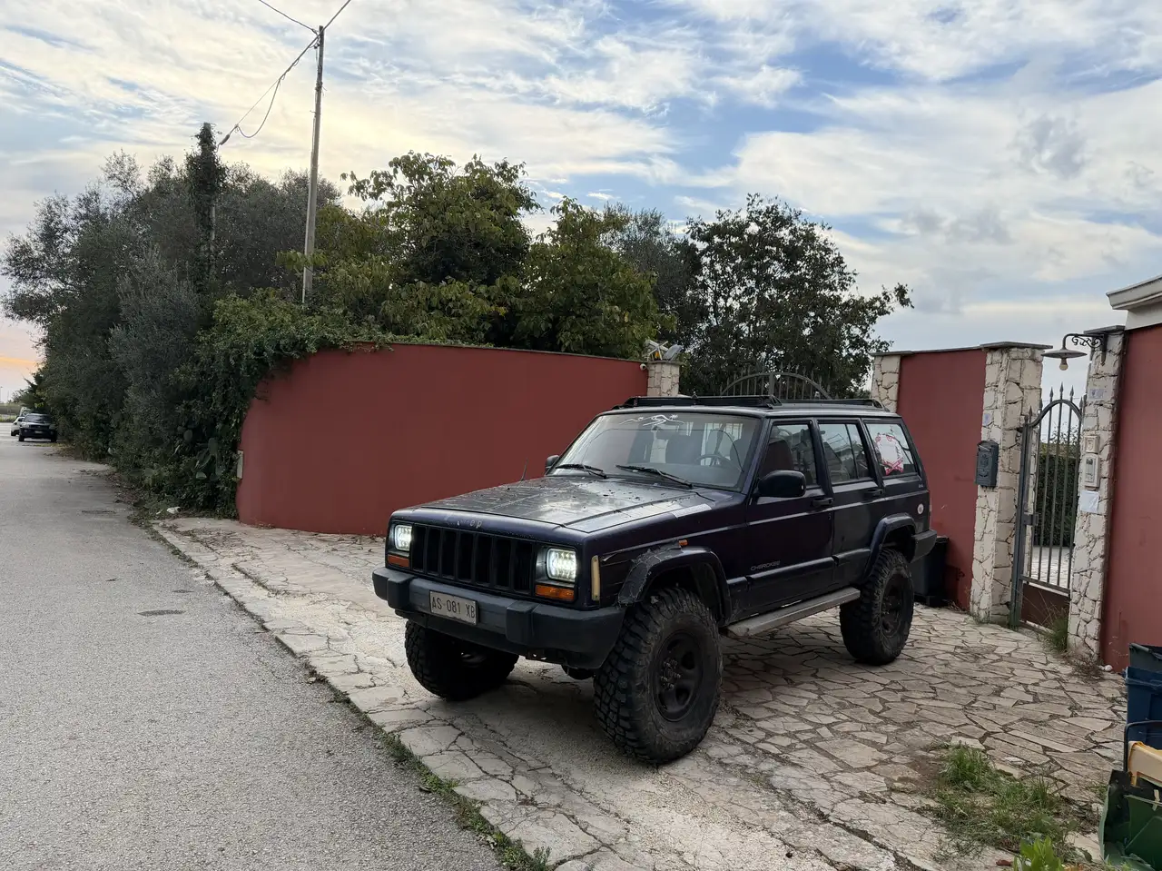 Jeep Cherokee