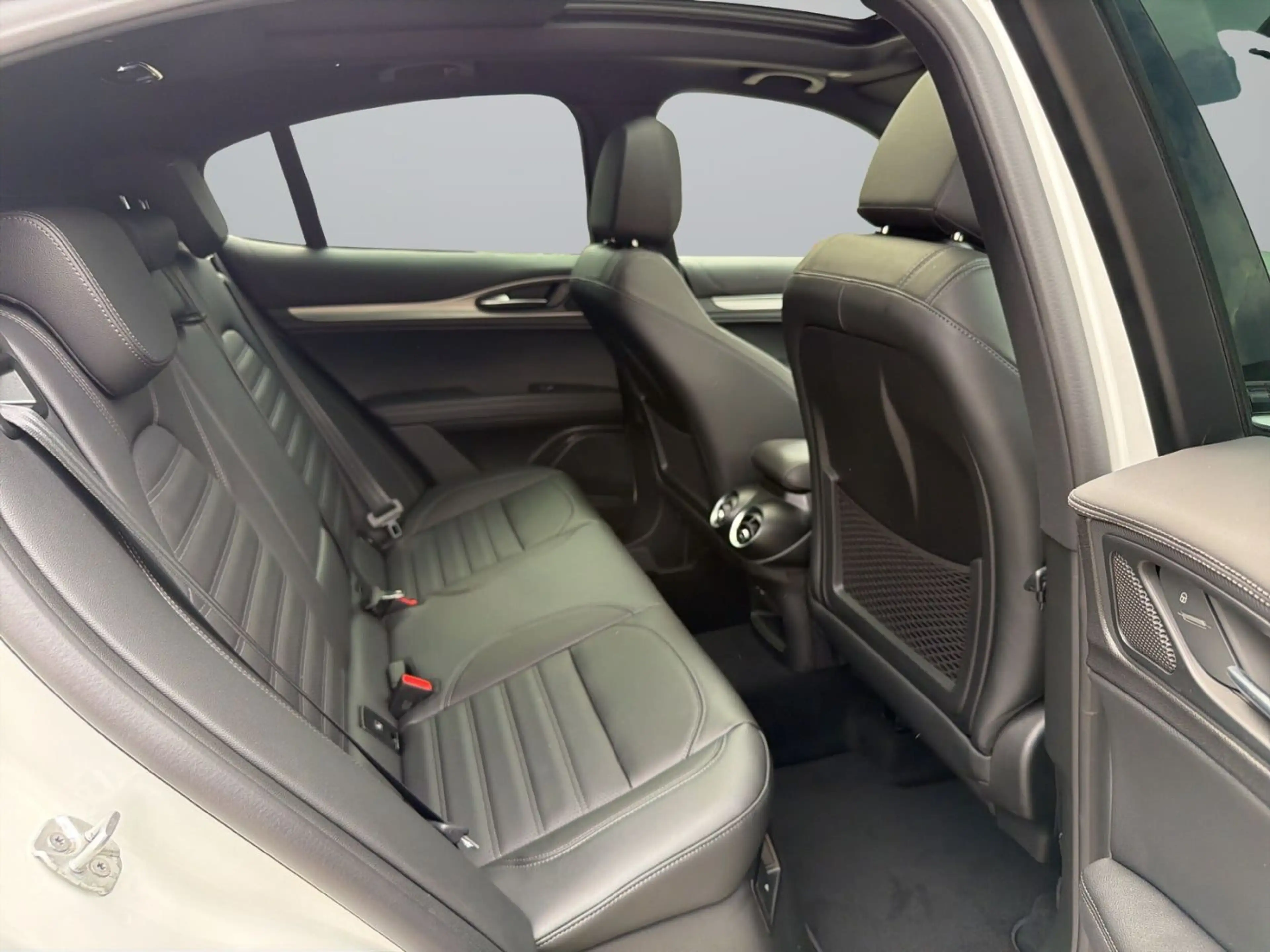 Alfa Romeo Stelvio VELOCE 2.2 Diesel 16V 154kW ACC+LED+Navi — photo 9