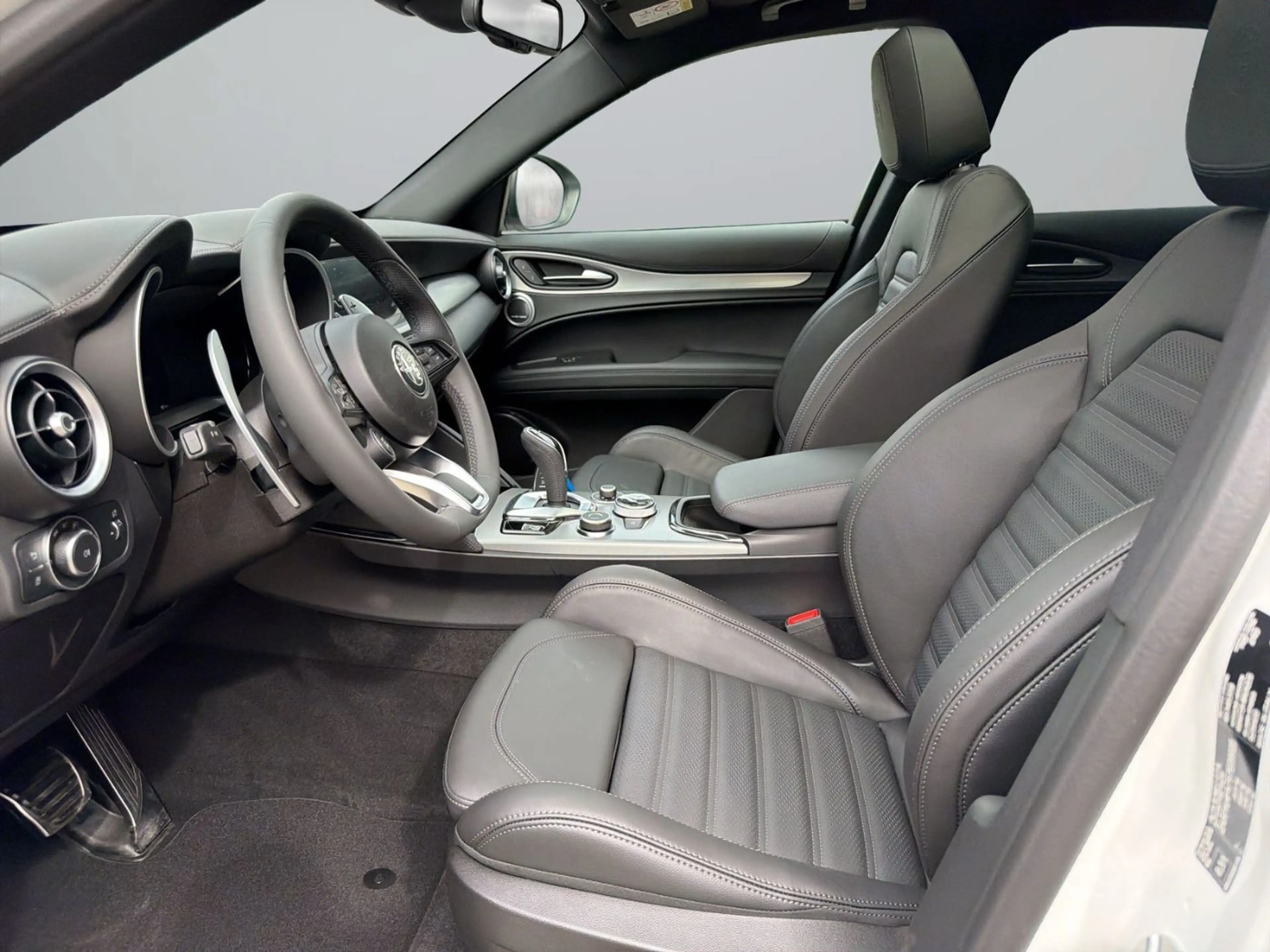 Alfa Romeo Stelvio VELOCE 2.2 Diesel 16V 154kW ACC+LED+Navi — photo 10