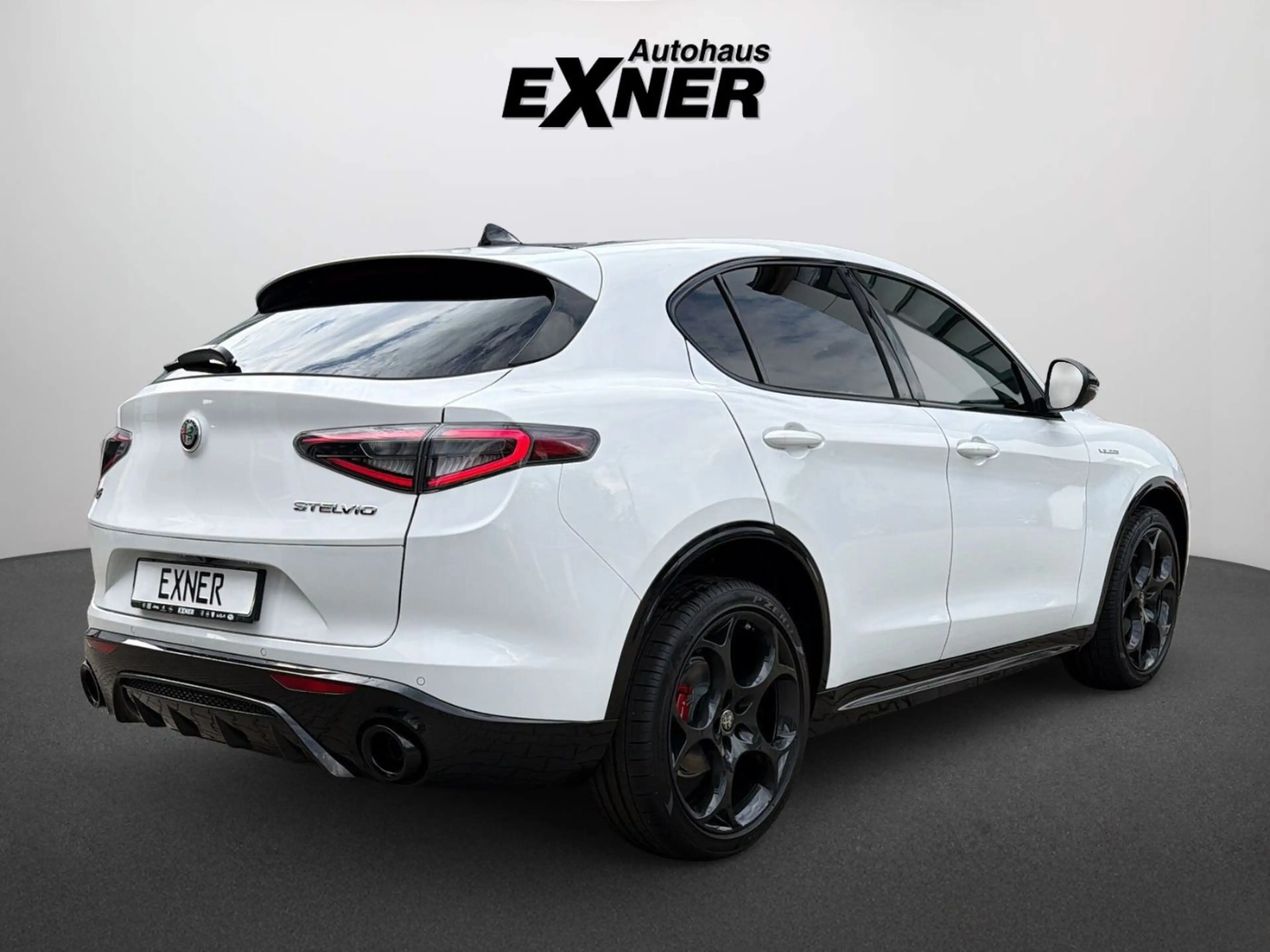 Alfa Romeo Stelvio VELOCE 2.2 Diesel 16V 154kW ACC+LED+Navi — photo 3
