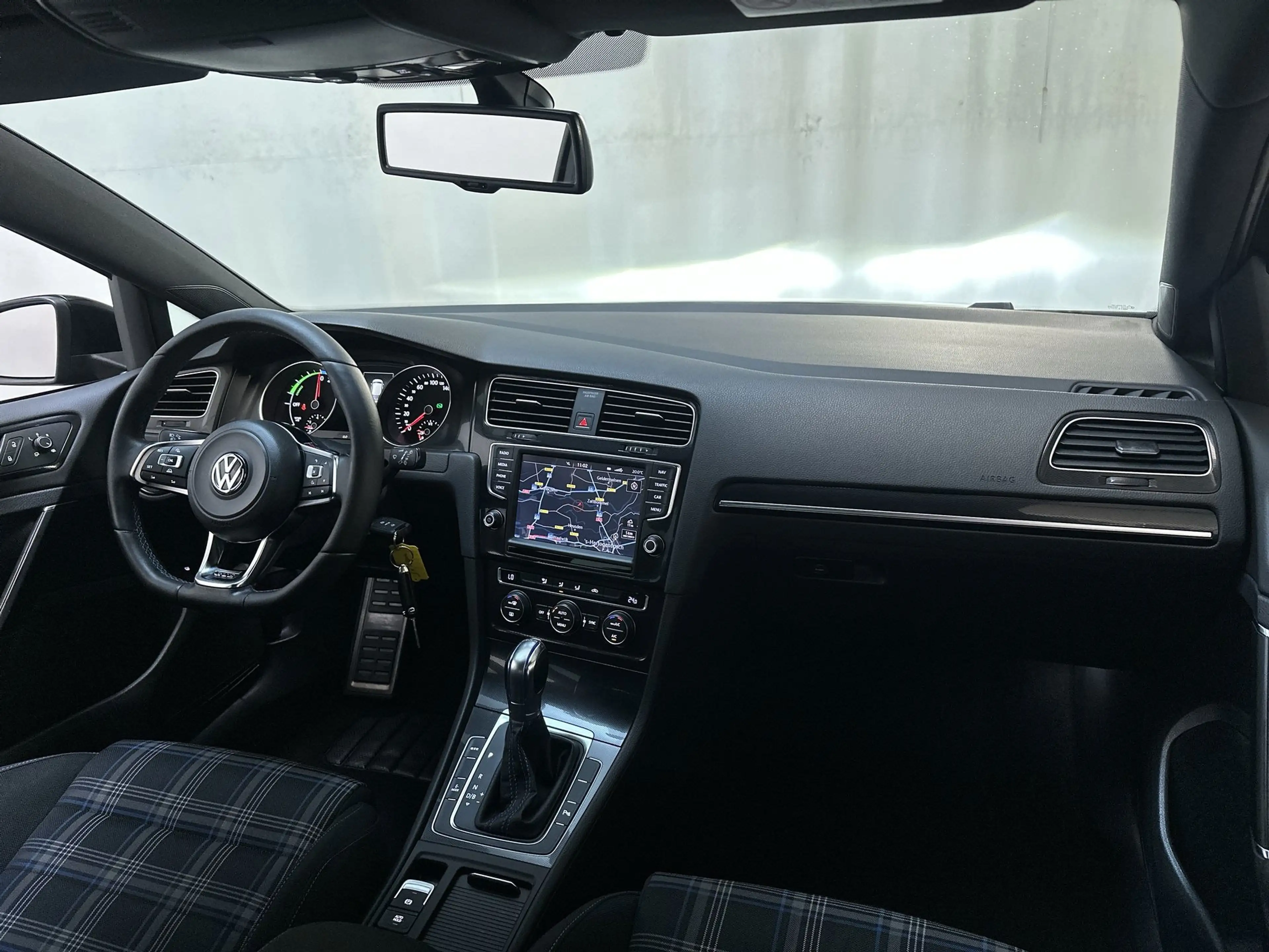 Volkswagen Golf GTE 1.4 TSI DSG Navigatie Climate Control Parkeersenso — photo 2