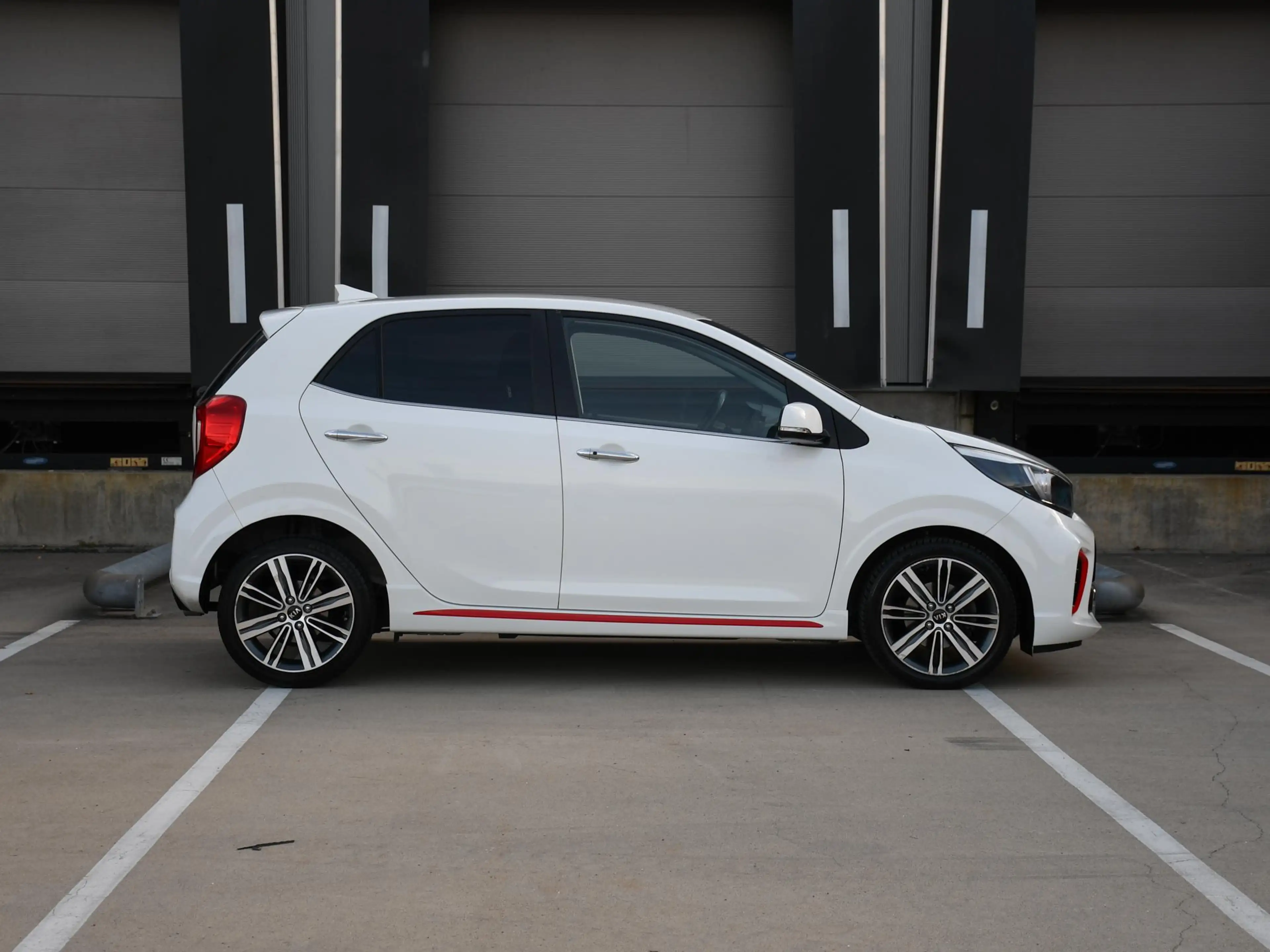 Kia Picanto GT-Line 1.0 T-GDI 100pk 100% KIA ONDERHOUDEN | 16' — photo 4