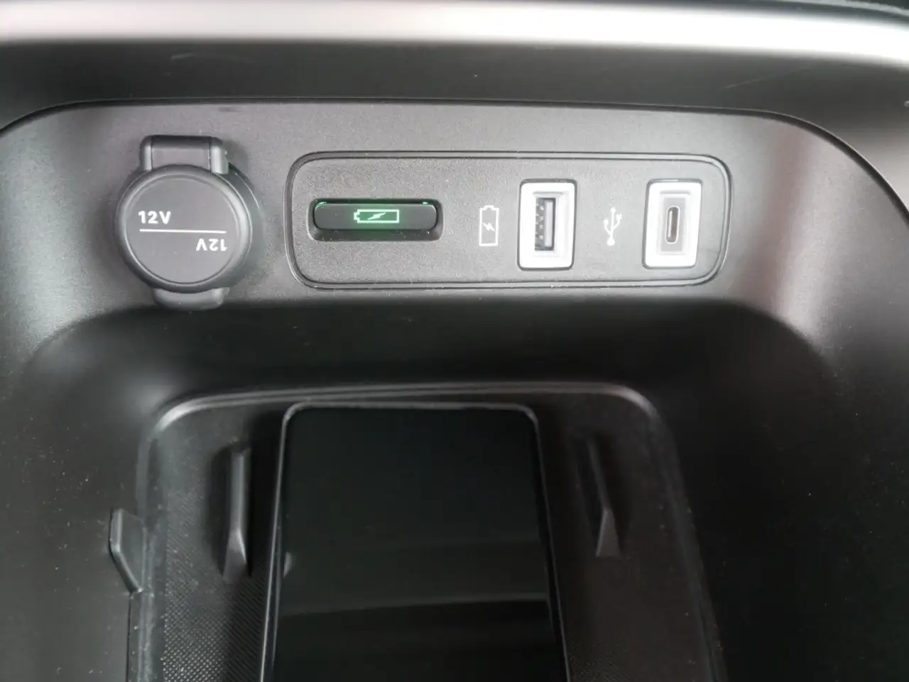 Jeep Avenger ALTITUDE 1.2 T3 100 PS PDC WINTER INFO KOMFORT ALL 29