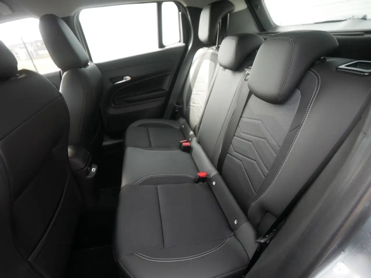 Jeep Avenger ALTITUDE 1.2 T3 100 PS PDC WINTER INFO KOMFORT ALL 12