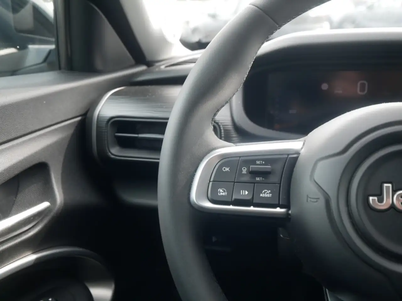 Jeep Avenger ALTITUDE 1.2 T3 100 PS PDC WINTER INFO KOMFORT ALL 17