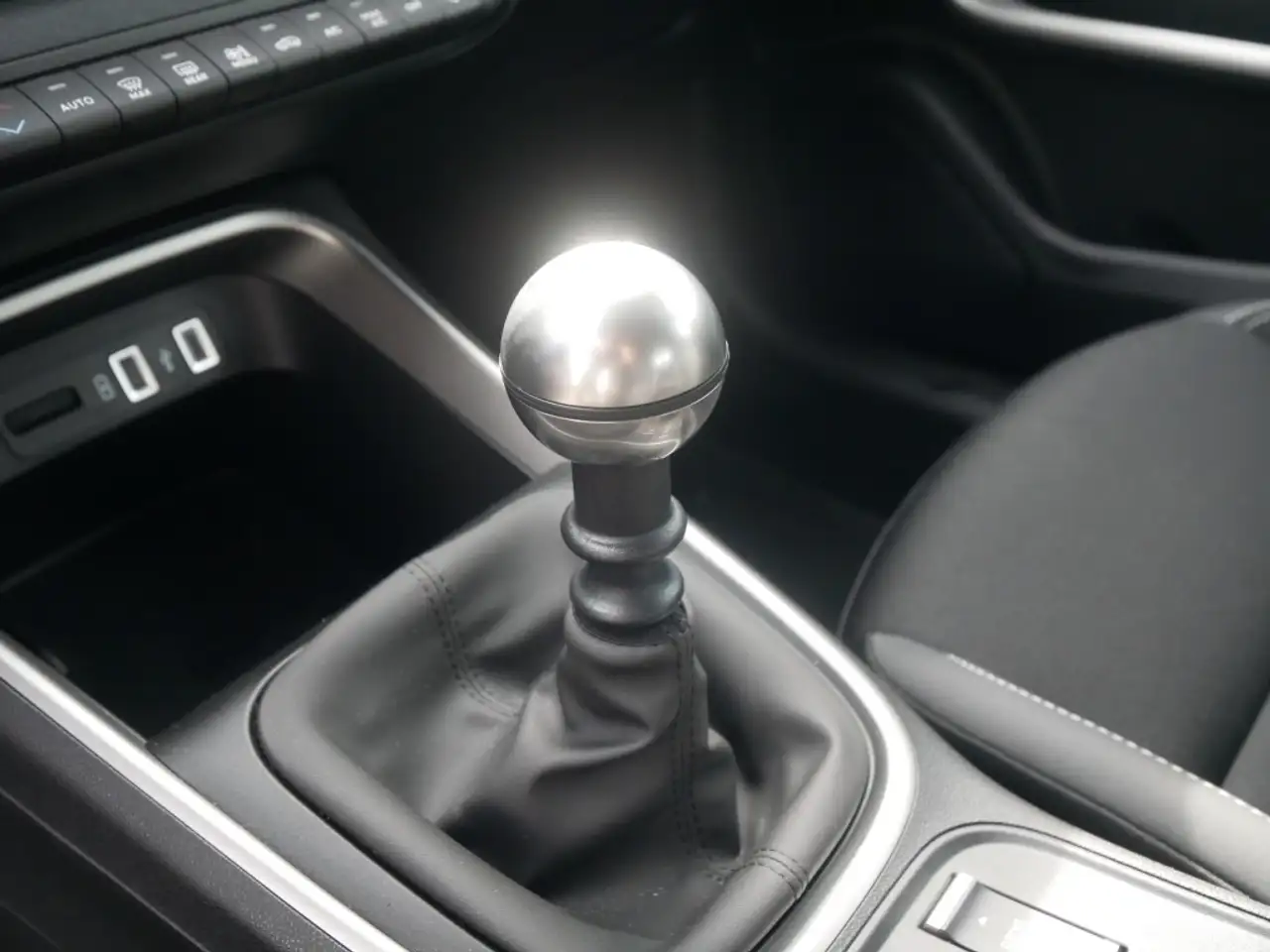 Jeep Avenger ALTITUDE 1.2 T3 100 PS PDC WINTER INFO KOMFORT ALL 10