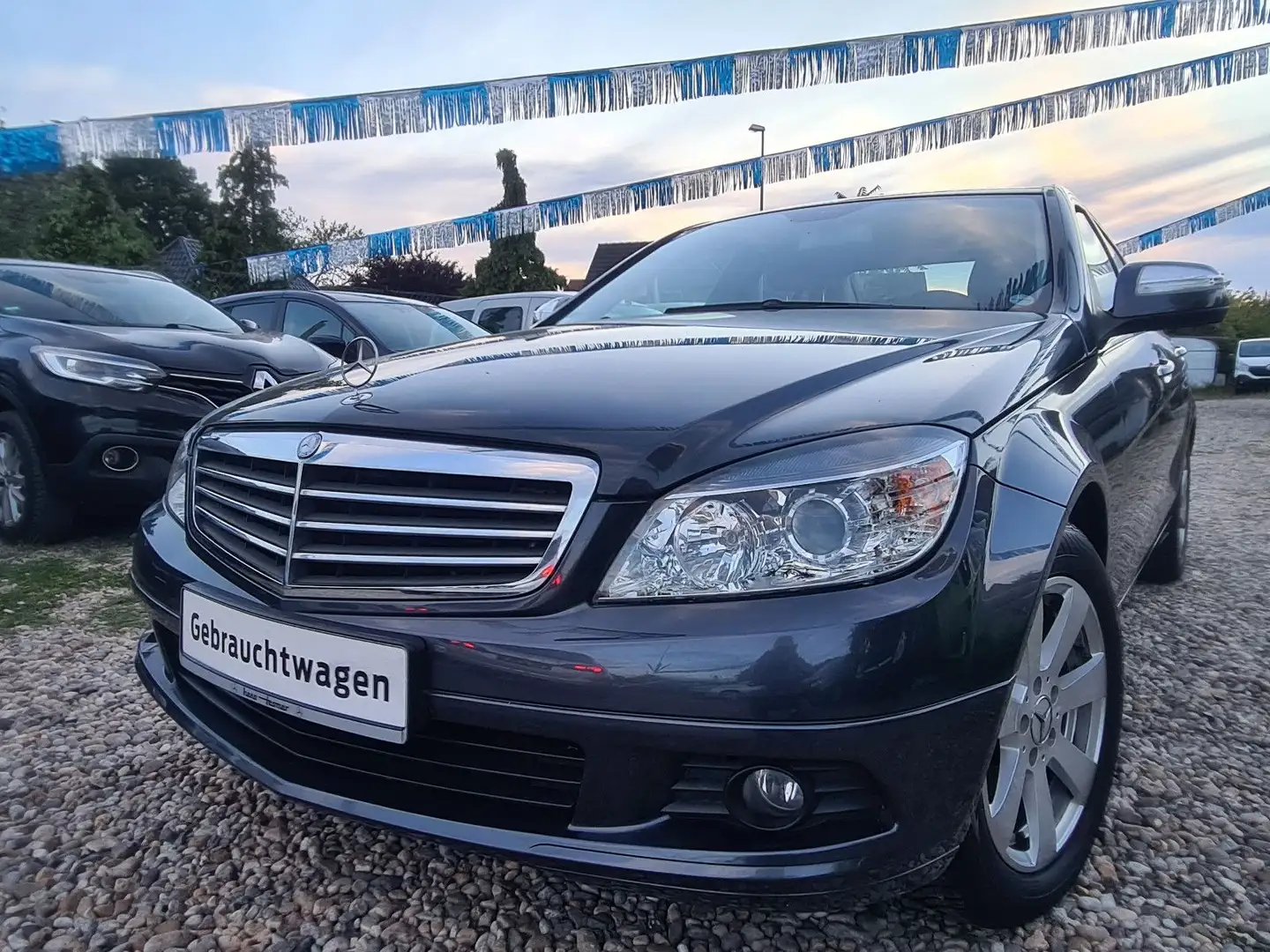 Mercedes-Benz C 200 Lim. Kompressor *KLIMAAUT./ SHZ/ MFL/ AHK* Grau - 1