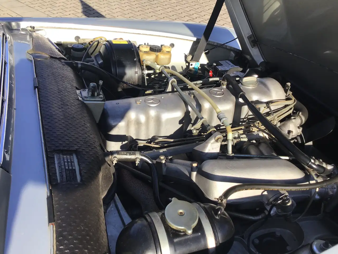 Mercedes-Benz 280SL Pagode, Erstauslieferung Schweiz, foto 11