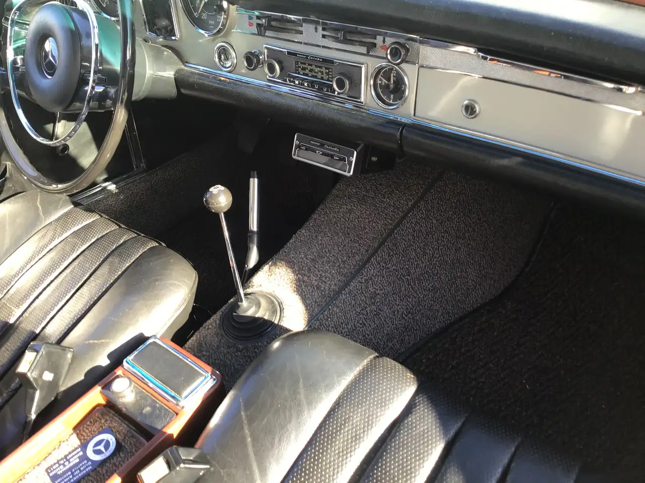 Mercedes-Benz 280SL Pagode, Erstauslieferung Schweiz, foto 10