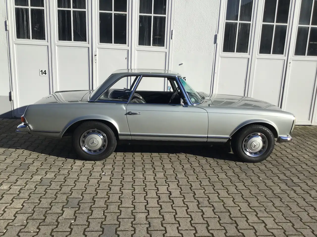 Mercedes-Benz 280SL Pagode, Erstauslieferung Schweiz, foto 3