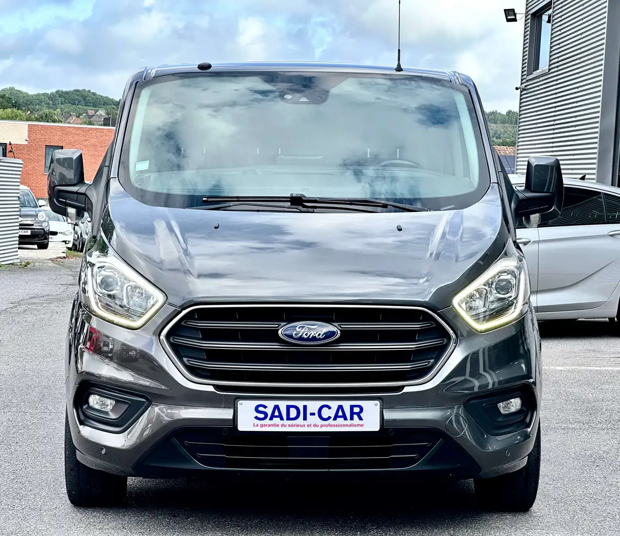 Ford Transit Custom 2.0 TDCi 170cv L2H1- 3 PL - LIMITED Gris - 2