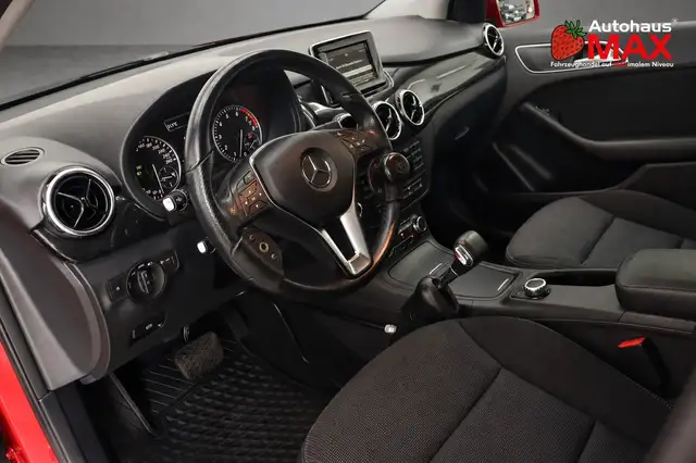 Mercedes-Benz B Class view 11