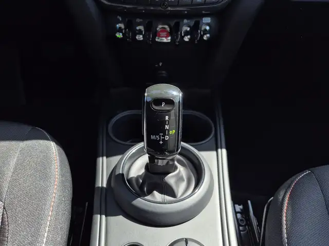 Mini Cooper Cooper view 10