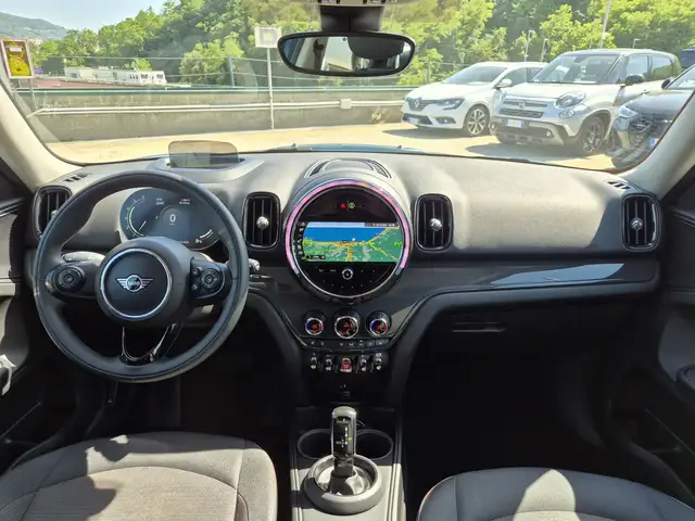 Mini Cooper Cooper view 8
