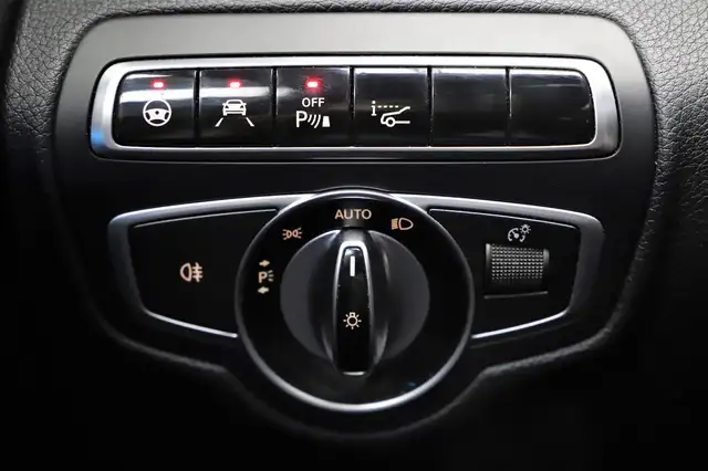 Mercedes-Benz C Class view 21