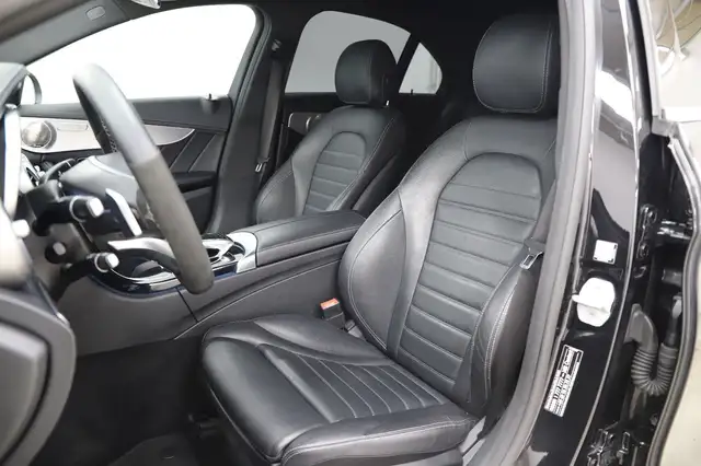Mercedes-Benz C Class view 12
