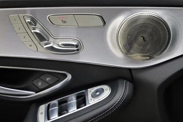 Mercedes-Benz C Class view 25