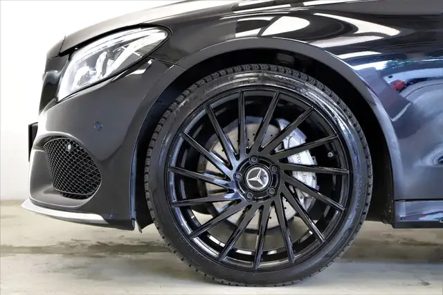 Mercedes-Benz C Class view 30