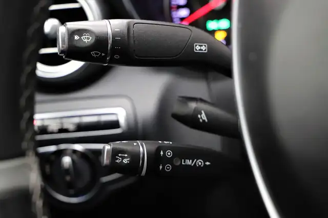 Mercedes-Benz C Class view 13