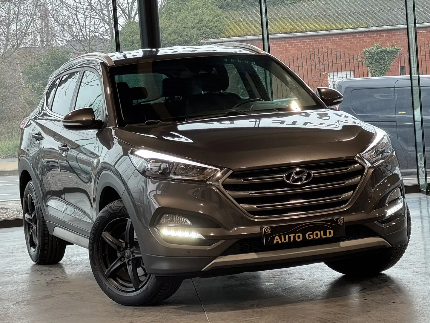 Hyundai TUCSON 1.7 CRDi/FULLOPTIONS/ETAT SHOW-ROOM/1PROP CARNET Gris - 2