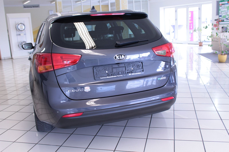 Kia Ceed SW / cee'd SW Alu Sitz/Lenkradheiz. Navi — photo 8