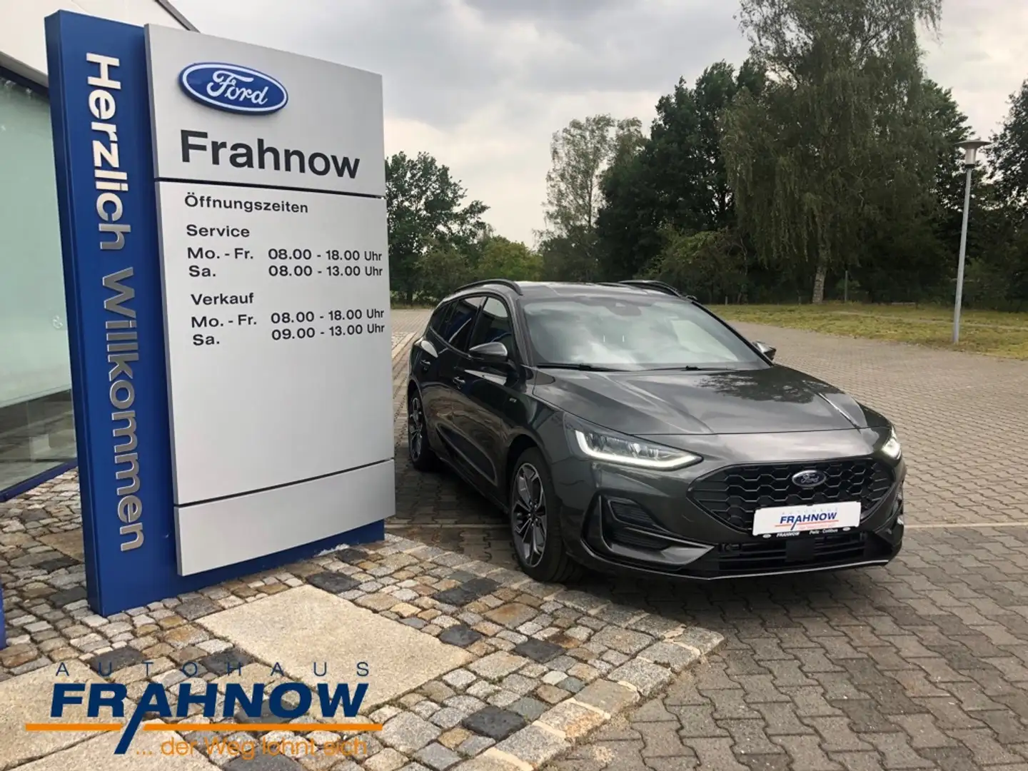 Ford Focus 1.0 EcoBoost MHEV Turnier ST-Line LED Keyless ACC Grau - 2
